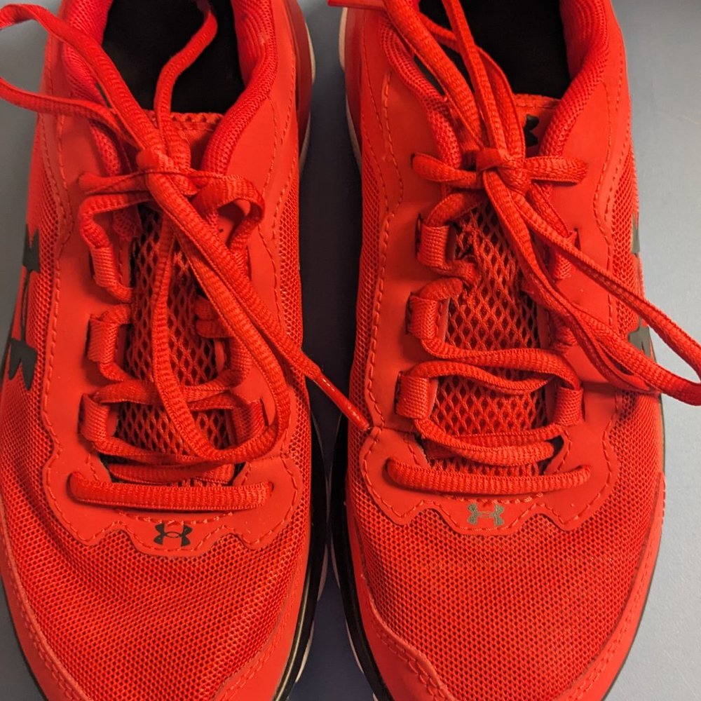 Underarmour sneakers